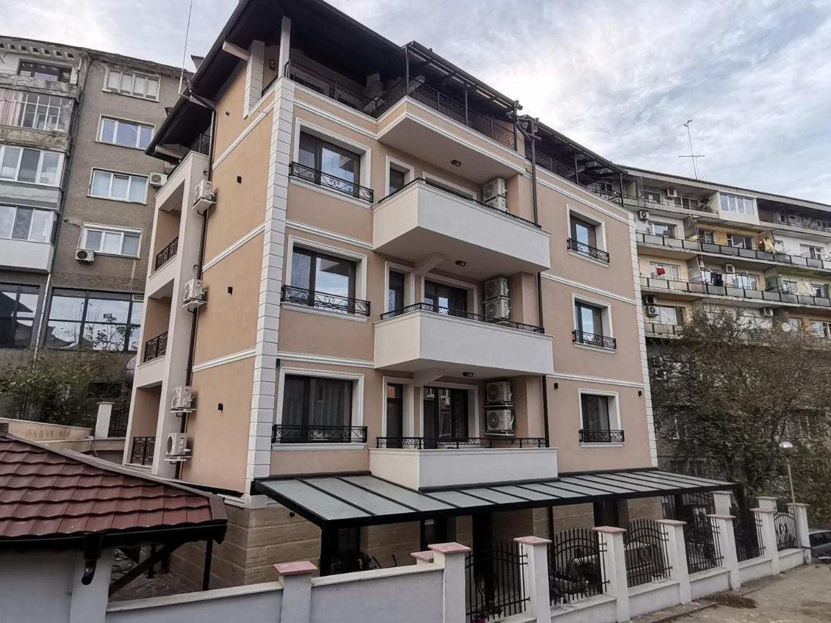 Family Boutique Residence-Free Parking Veliko Tarnovo Buitenkant foto